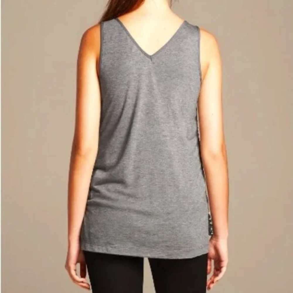 Banana Republic Silver Grey Sequin V-Neck Sleeveless Jersey Tank Top, size S - Picture 10 of 14